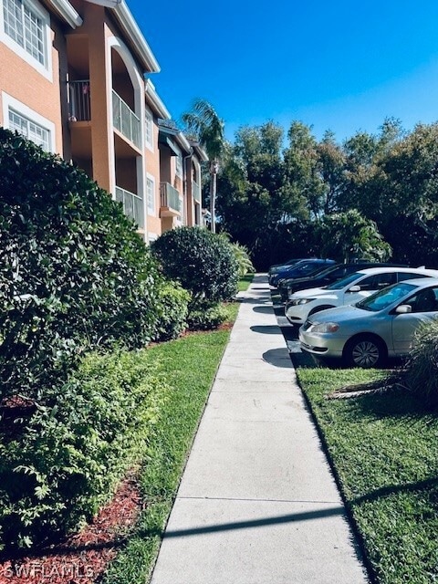 1280 Wildwood Lakes Blvd in Naples, FL - Building Photo - Building Photo