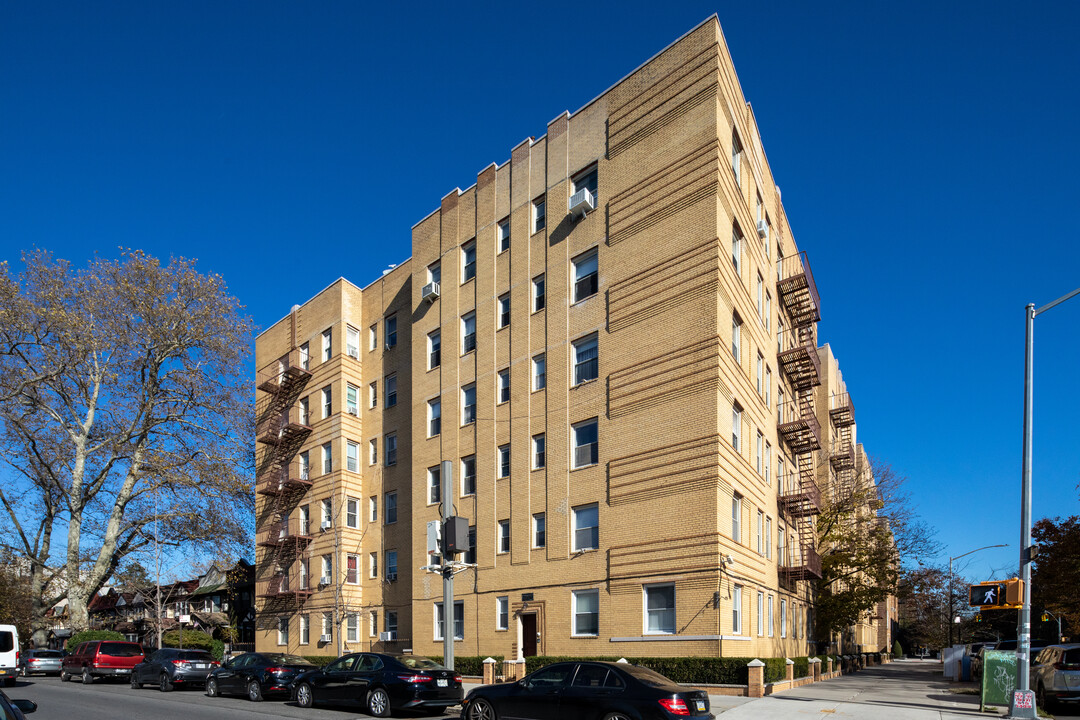 1717 Avenue N in Brooklyn, NY - Foto de edificio