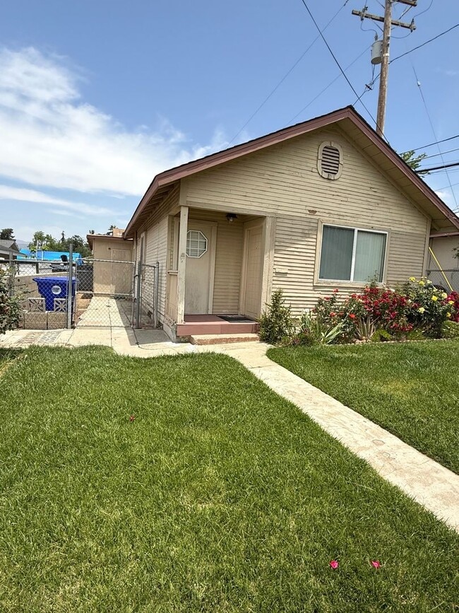 35070 Acacia Ave in Yucaipa, CA - Building Photo - Building Photo