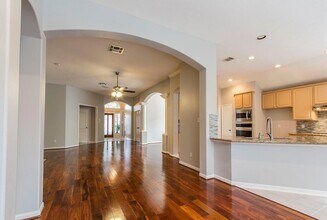 1230 Sienna Hill Dr, Unit 218 in Houston, TX - Building Photo - Building Photo