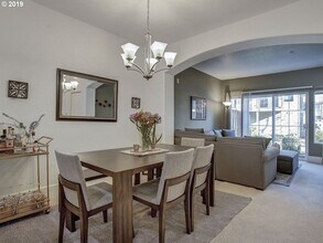 836 NW 118th Ave in Portland, OR - Building Photo - Building Photo