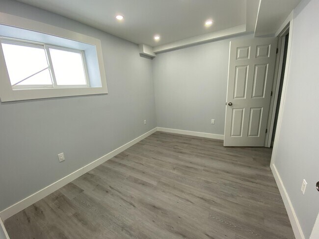 55 Wentworth St S in Hamilton, ON - Building Photo - Building Photo