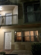 8670 NW 6th Ln in Miami, FL - Foto de edificio - Building Photo