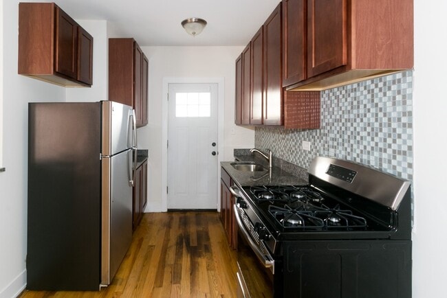 3830 N Fremont in Chicago, IL - Foto de edificio - Building Photo