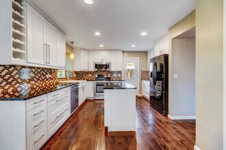 227 Beaver Creek Dr in Bolingbrook, IL - Building Photo - Building Photo