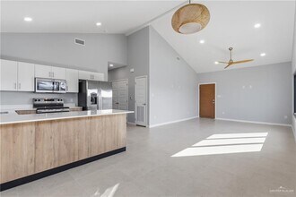 14 Mockingbird Rd in Weslaco, TX - Building Photo - Building Photo