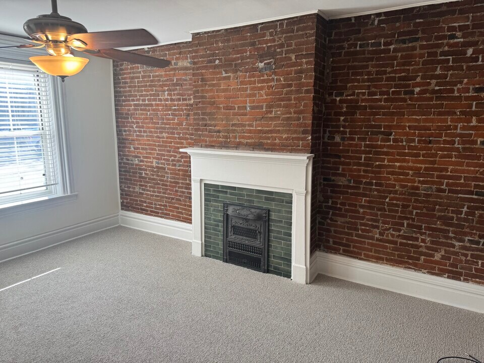 1035 Allen Ave, Unit Apt 1 in St. Louis, MO - Building Photo