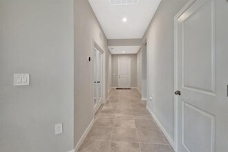 12639 SW Forli Way in Port St. Lucie, FL - Foto de edificio - Building Photo