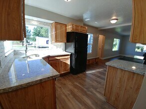 383 E 400 N in Bountiful, UT - Building Photo - Building Photo