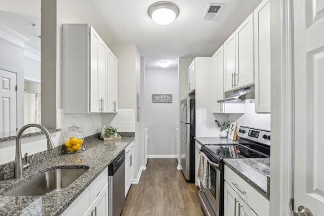 Mount Laurel Crossing in Mount Laurel, NJ - Building Photo - Building Photo