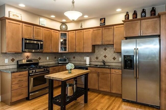 101 Fellsway W in Medford, MA - Building Photo - Building Photo