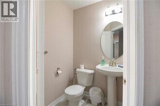 35 Oakhaven Pl in Hamilton, ON - Building Photo - Building Photo
