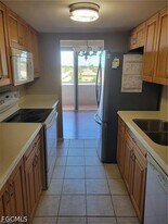 4803 Sunset Ct in Cape Coral, FL - Building Photo