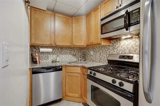 158 Wayne St in Jersey City, NJ - Building Photo - Building Photo
