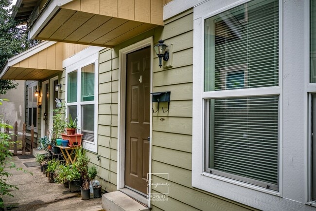 property at 1925 NE 8th Ave