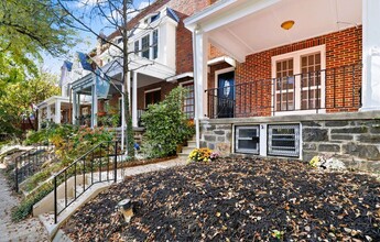 3608 Elkader Rd in Baltimore, MD - Foto de edificio - Building Photo