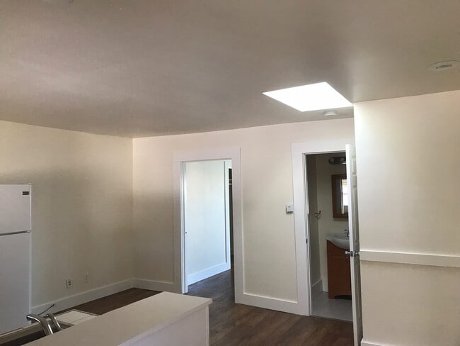 103 7th St, Unit B in Santa Rosa, CA - Foto de edificio - Building Photo