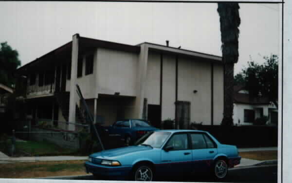 1226 W 98th St in Los Angeles, CA - Building Photo