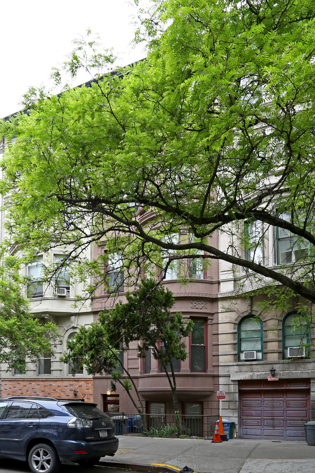 125 W 75th St in New York, NY - Foto de edificio - Building Photo