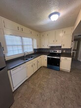 527-529 Telfair Ct in Suwanee, GA - Foto de edificio - Building Photo