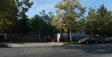 Rosedale in San Jose, CA - Building Photo - Building Photo