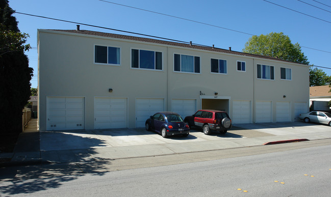 617 Rollins Rd in Burlingame, CA - Foto de edificio - Building Photo