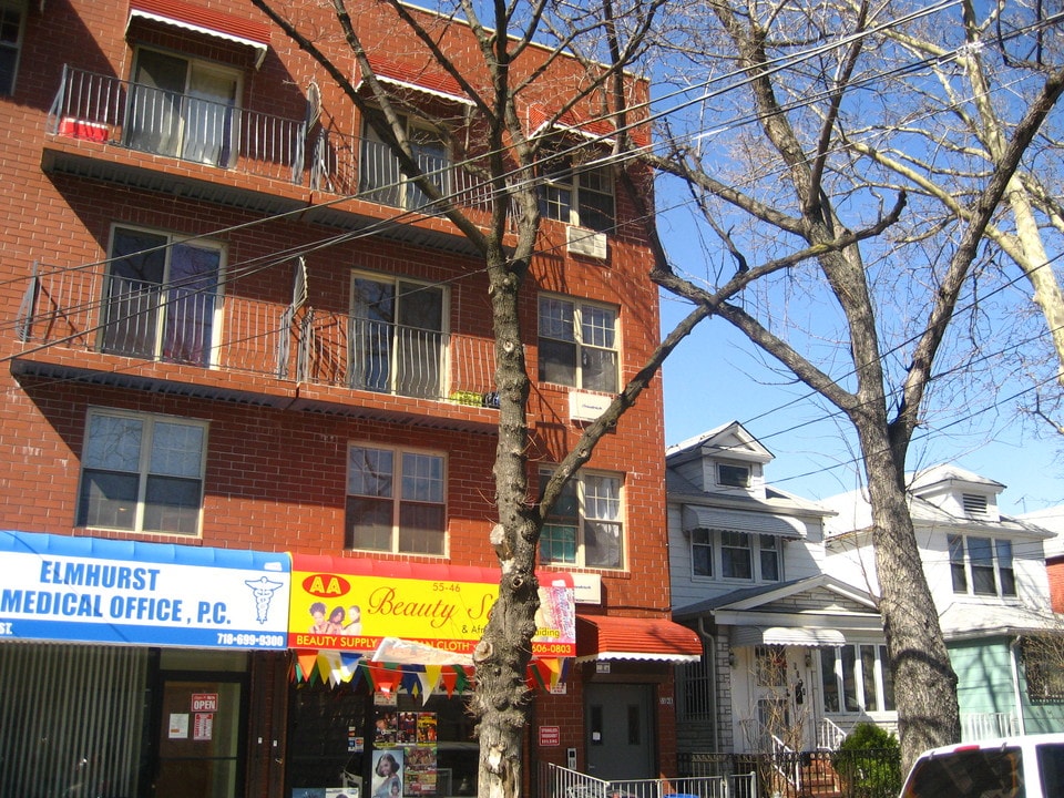 5546 96th St in Flushing, NY - Building Photo