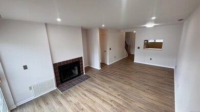 25 Janet Cir in Bridgeport, CT - Building Photo - Building Photo
