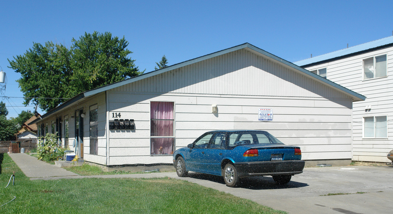 114 N 9th St in Yakima, WA - Building Photo