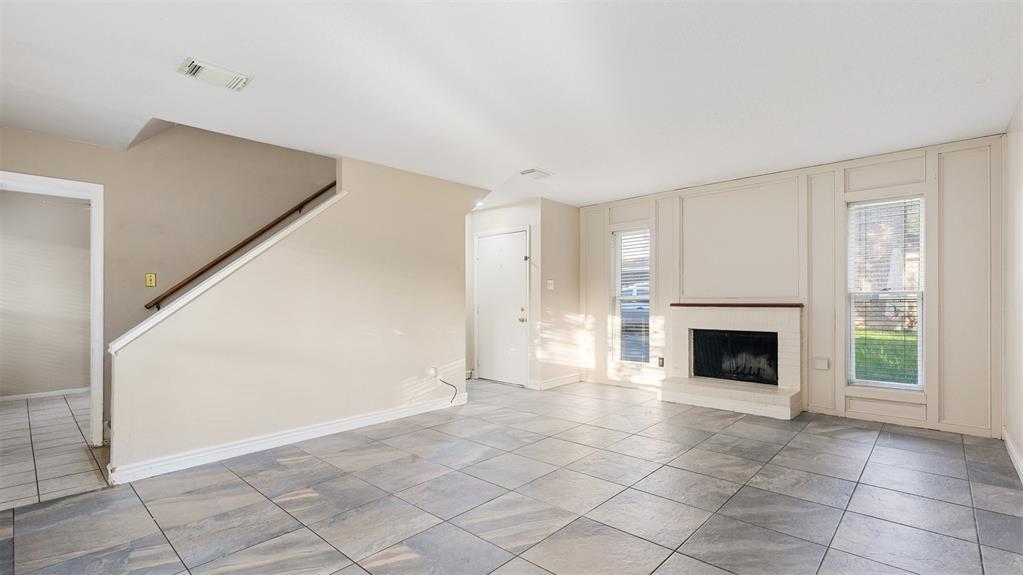 10810 Sugar Hill Dr in Houston, TX - Building Photo