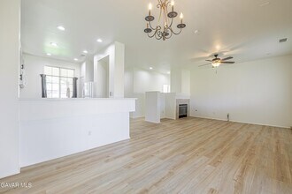 45858 Coventry St in Lancaster, CA - Building Photo - Building Photo