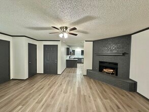 7410 Avenue W in Lubbock, TX - Building Photo - Building Photo