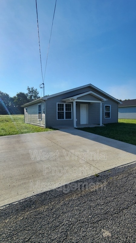 760 Circleview Dr in Beckley, WV - Building Photo - Building Photo