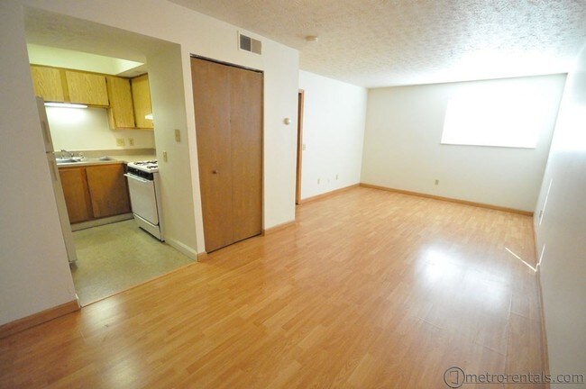 1170 Franklin Ave-Unit -Apt. 13 in Columbus, OH - Building Photo - Building Photo