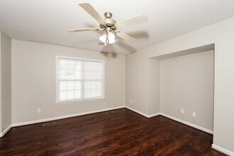 694 S Hillcrest Rd in Odenville, AL - Building Photo - Building Photo