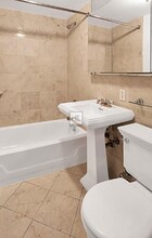 East 5th Street, Unit 1B in New York, NY - Building Photo - Building Photo