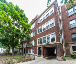 Birchwood Manor Apartments in Chicago, IL - Building Photo - Building Photo