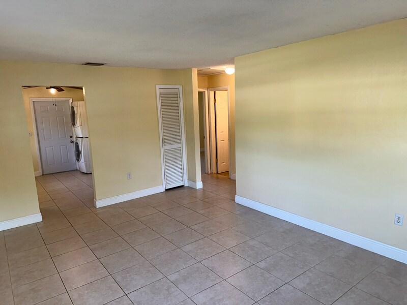 1734 Gladys St in Largo, FL - Building Photo