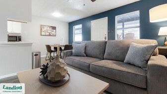 130 Camino De Oro in San Antonio, TX - Building Photo