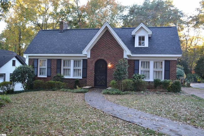 property at 40 Lanneau Dr