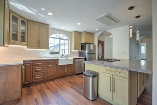 2891 Whitney St in San Diego, CA - Building Photo