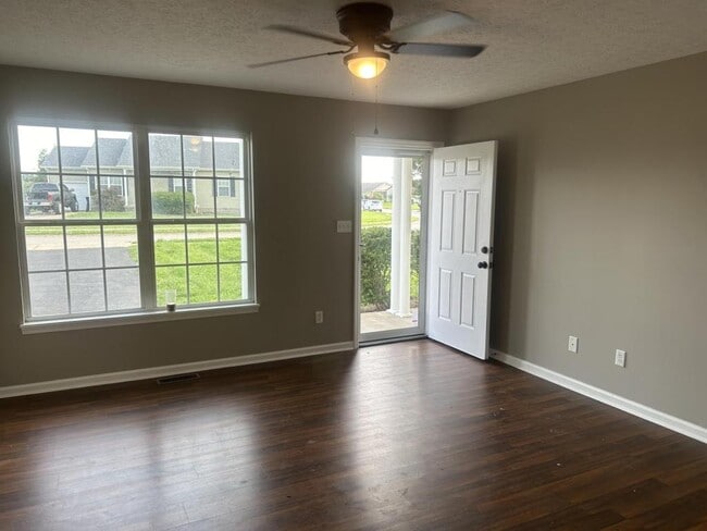 237 Kattawar Cir in Bowling Green, KY - Building Photo - Building Photo