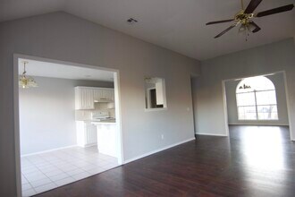 3913 SW Cherry Rd in Bentonville, AR - Building Photo - Building Photo