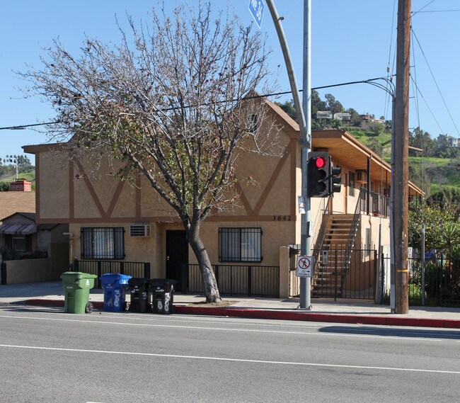 3642 Eagle Rock Blvd in Los Angeles, CA - Foto de edificio - Building Photo