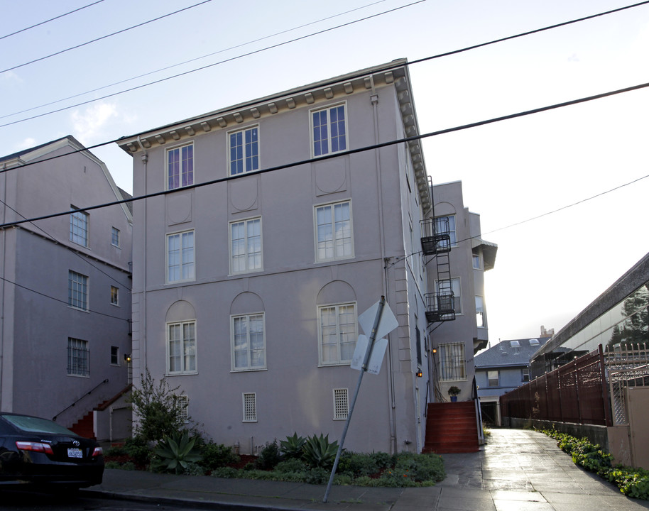 456 Lee St in Oakland, CA - Building Photo