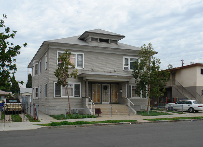 1946-1952 Julian Ave