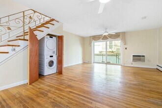 59 Saint Paul St, Unit 1 in Brookline, MA - Building Photo - Building Photo