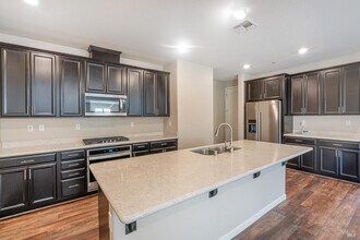 5937 Keegan Pl in Cotati, CA - Building Photo - Building Photo