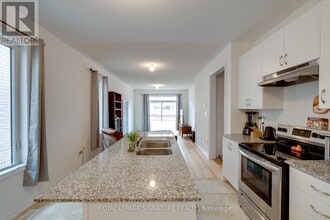 62 Bannister Rd in Barrie, ON - Building Photo - Building Photo