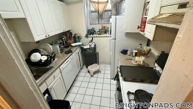10 Lothian Rd in Boston, MA - Building Photo - Building Photo
